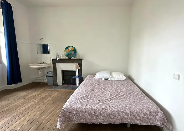 Maison A A 2 Min De La 펜션 *